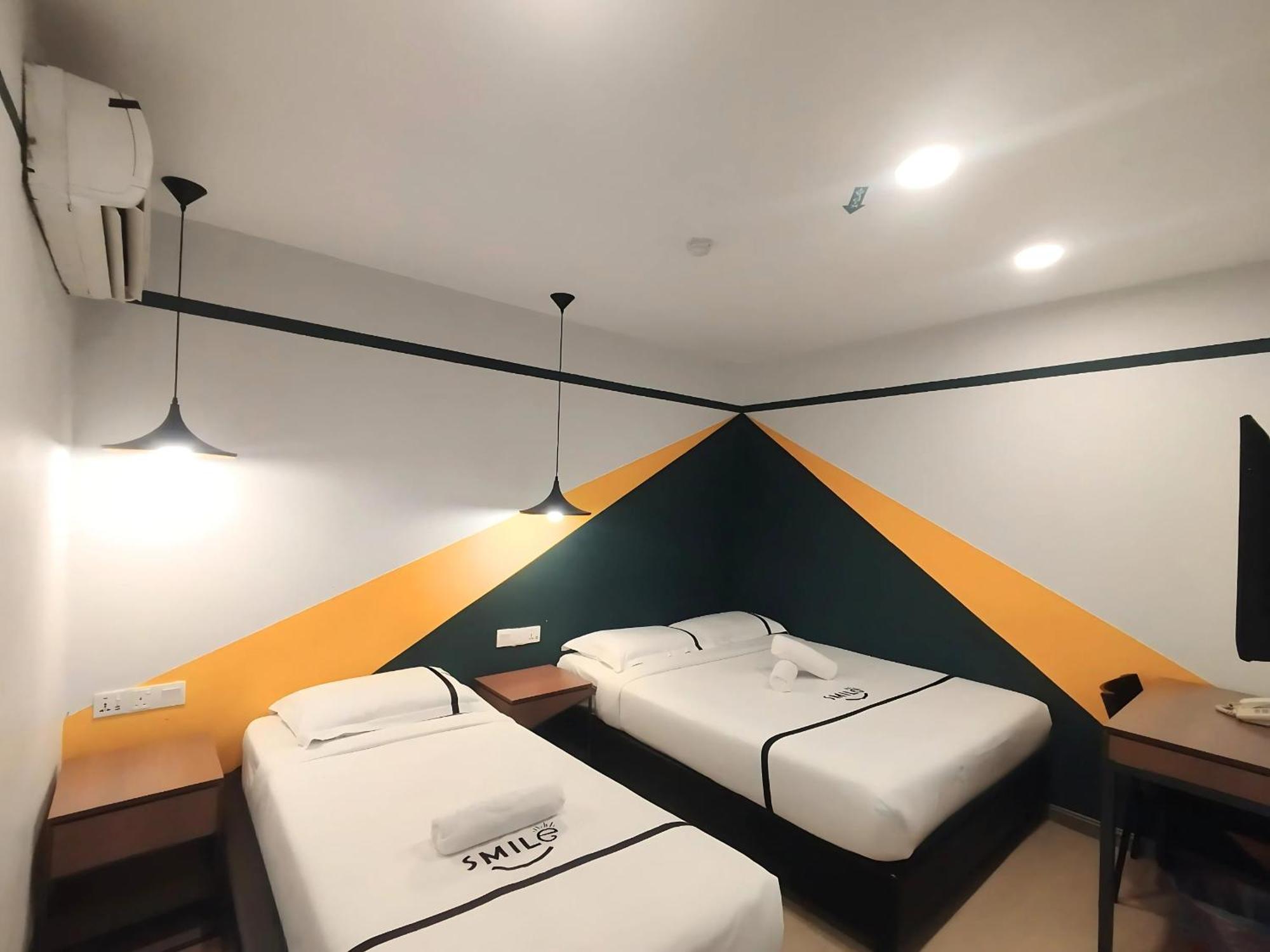 加影无拉港蕉赖南区c180微笑酒店 外观 照片